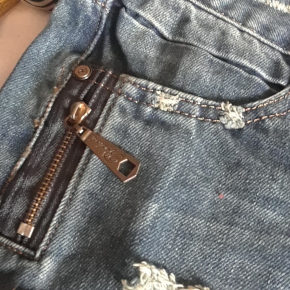 Booty shorts. NWT. Redial jeans - Picture 3 of 6